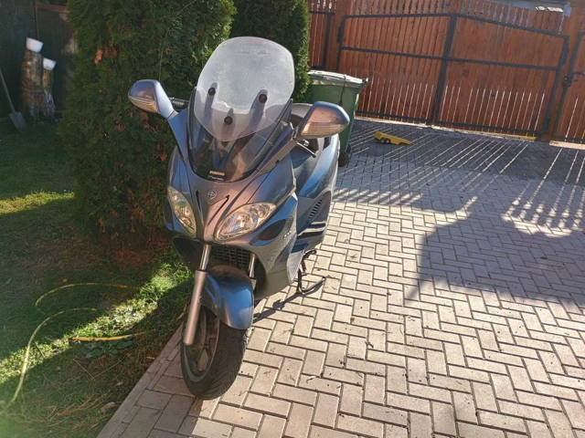 Piaggio x9 evolution 200