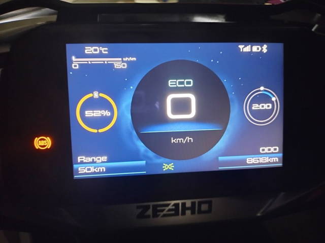 Vând scuter electric CF Moto Zeeho AE8S+