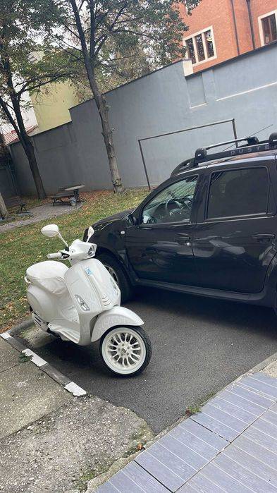 Vand scuter VESPA - editie limitata JUSTIN BIEBER
