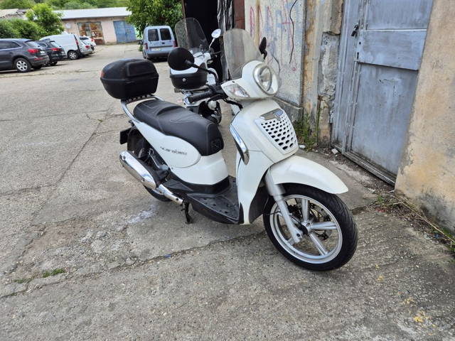 Scooter Aprilia  125 i