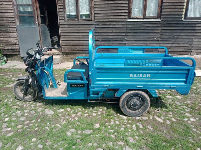 Vând triciclu electric BAISAN