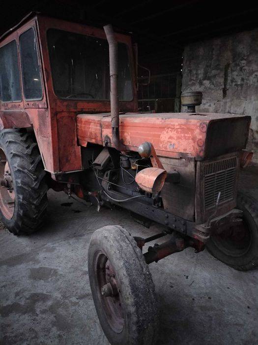 Tractor U650 în stare bună de funcționare