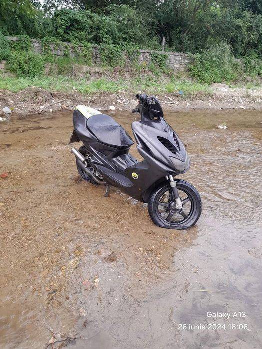 Dez Yamaha Aerox
