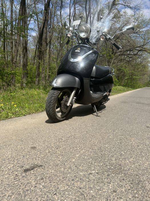 Scuter sym 50 cc.         Perfect