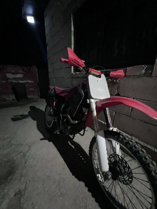Vand sau schimb cross 150 ,cadru honda cr 250
