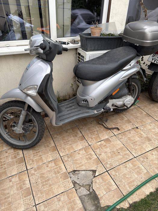 Piaggio liberty 50 4 timpi se conduce cu B