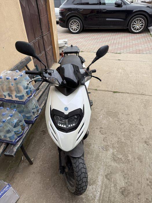Vand scuter piaggio 50 2T