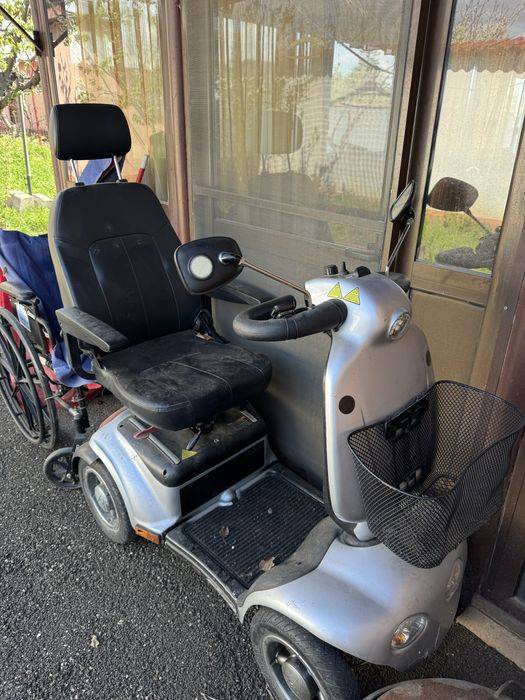 Masina/scuter electric persoane cu handicap