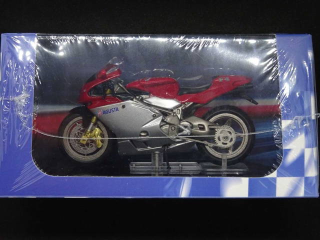 Macheta Altaya MV Agusta 750 F4 1:24
