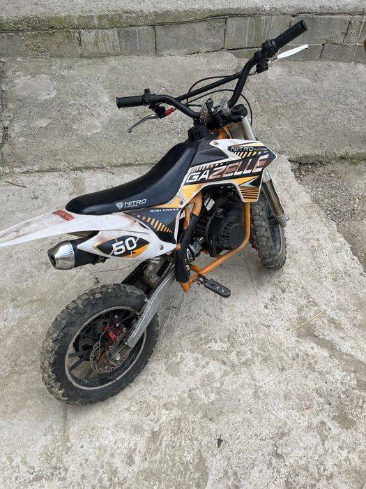Vand cross 50cc perfect functional 1000lei