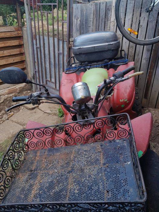Vindem atv 200cc