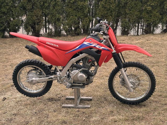 Honda CRF 125 2023 Motocicleta Copii (nu KTM Exc, Husqvarna, Gasgas)