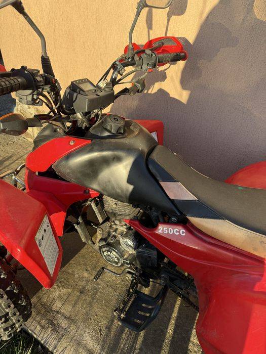 Vand atv 250cc..