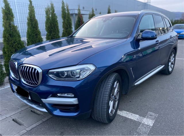 Se ofera spre vanzare BMW X3 30i