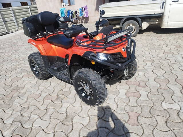 Vând  ATV CF Moto