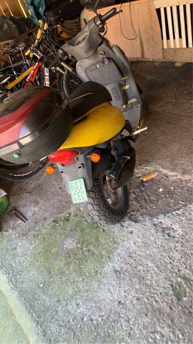 Vand scuter kymco in stare de functionare nu are nici un defect