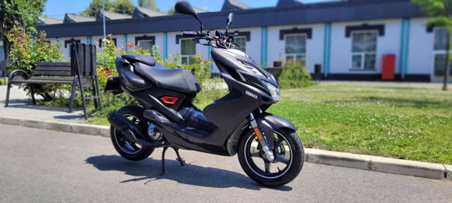 Yamaha aerox naked
