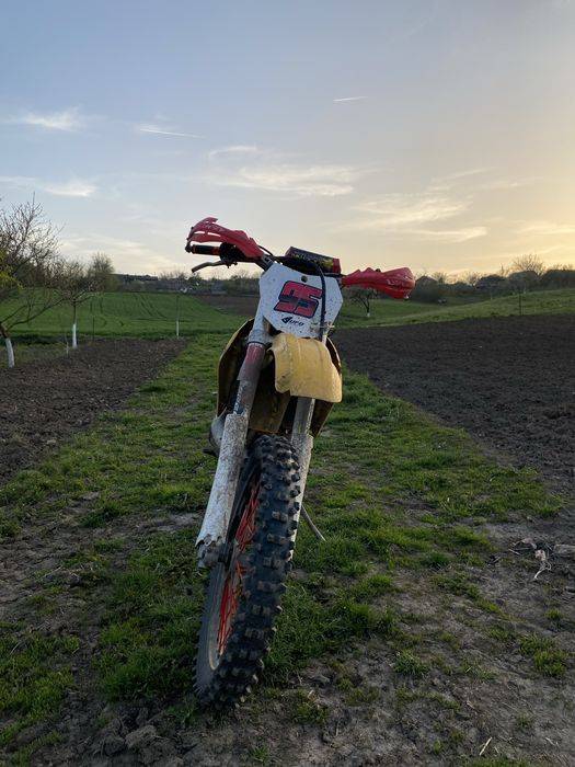 Motocross suzuki