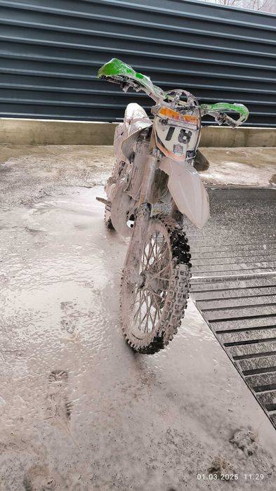 Husqvarna WR 125 2T - Perfect pentru pasionații de off-road!