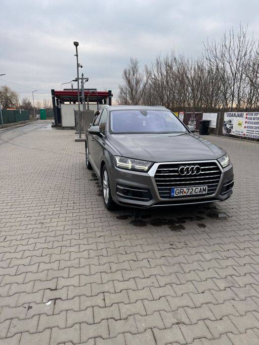 Vând Audi Q7 2016