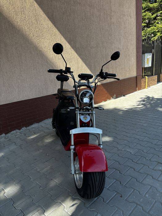 Vand scuter electric moped