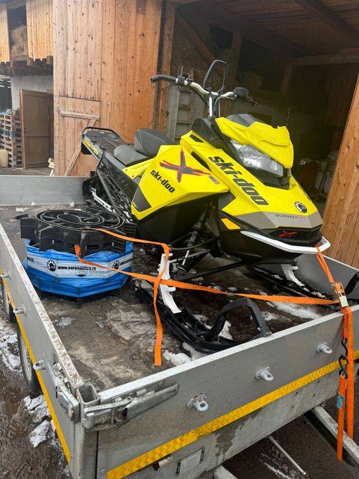 Ski doo 850 summit X