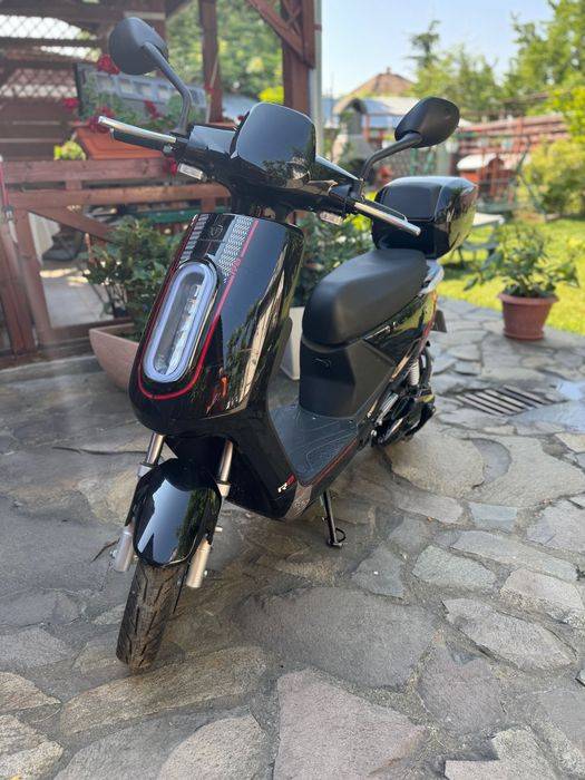 Scuter electric RKS R8, ca nou (200Km)