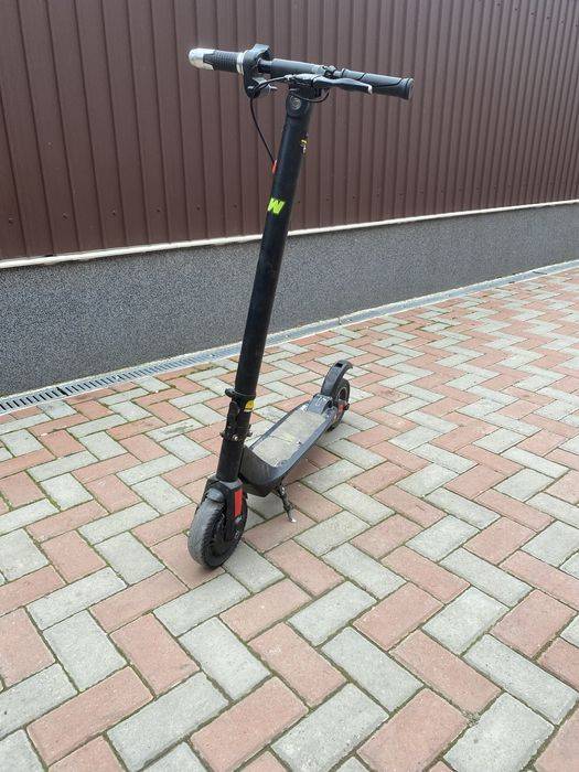 De vanzare trotineta electrica FREEWHEEL