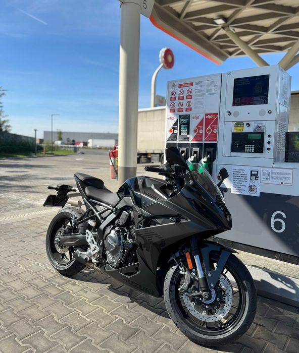 Suzuki GSX-8R, 10.2024, Negru Mat, Garantie 10.2028 - 5100 km