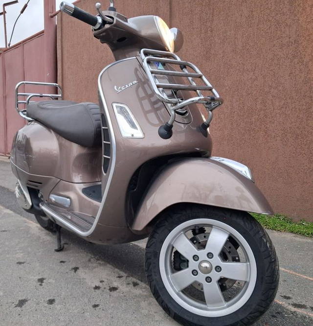 Vespa GTS 300 IE