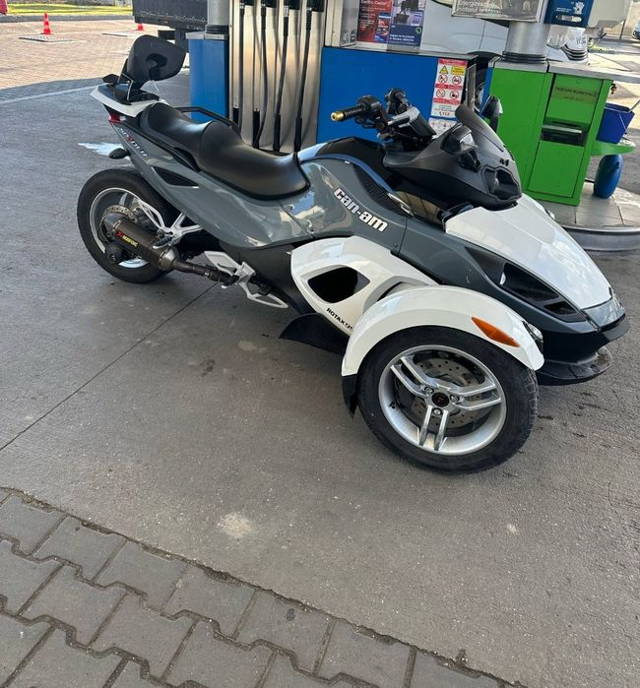 De vânzare Canam spyder