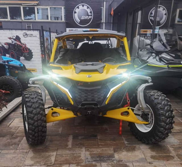 SSV Can-Am Maverick R XRS 999T DCT cu Smart-Shox 2024 STOC