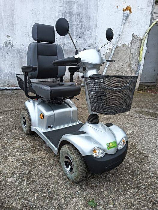 Vând moped electric