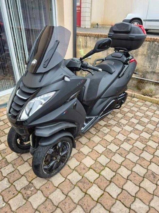 Peugeot Metropolis | Piaggio Yourban MP3