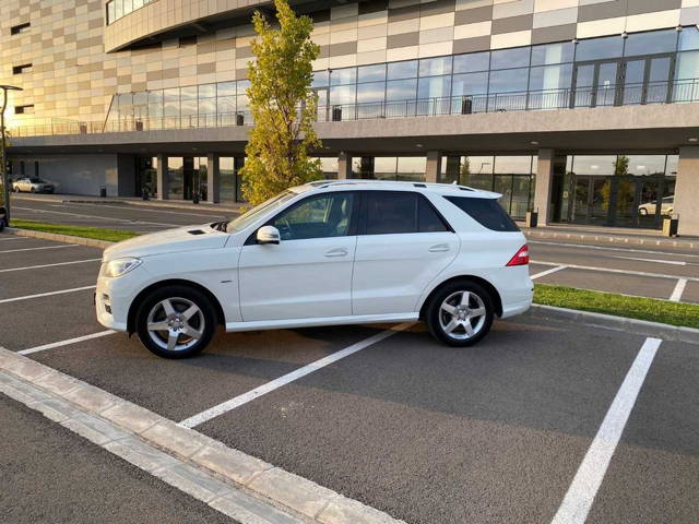 Mercedes-Benz ML350 BlueTec 4MATIC 2012 – Echipare Premium, Stare Bună