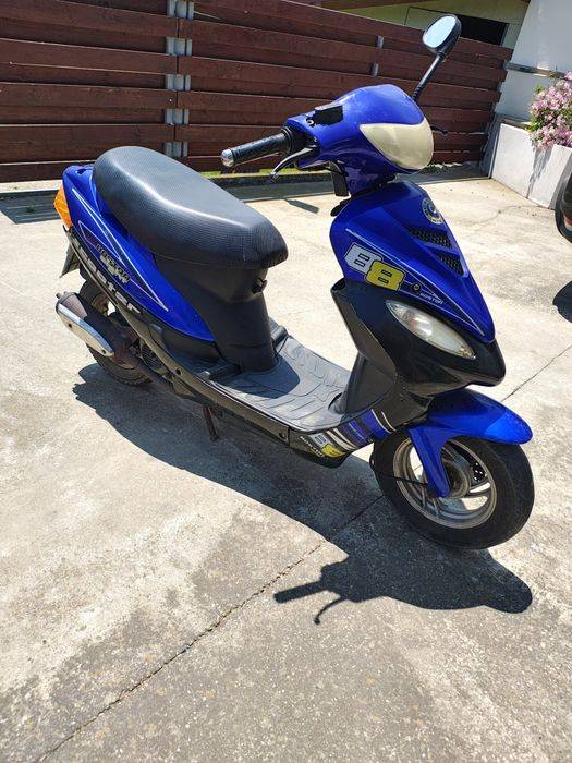 Scuter Boston eight 49cc 4t albastru