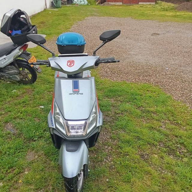 Vind scuter electric