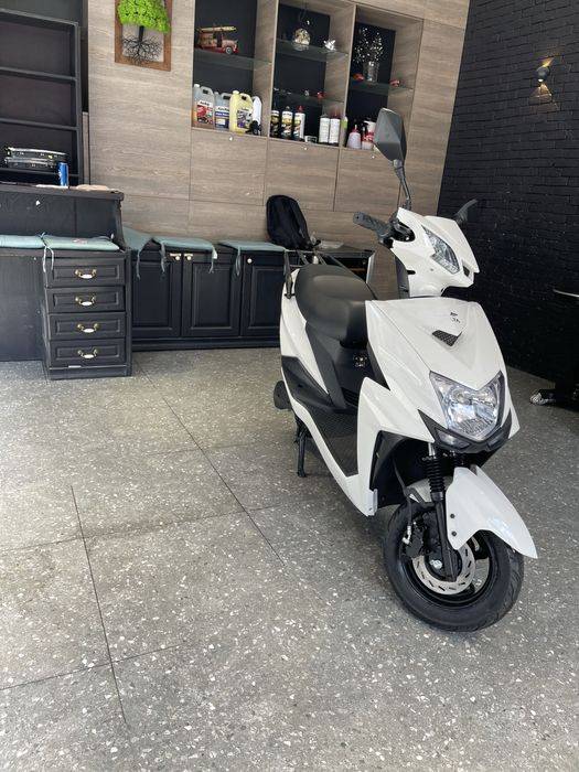 Vand scuter electric fara permis limitat 25