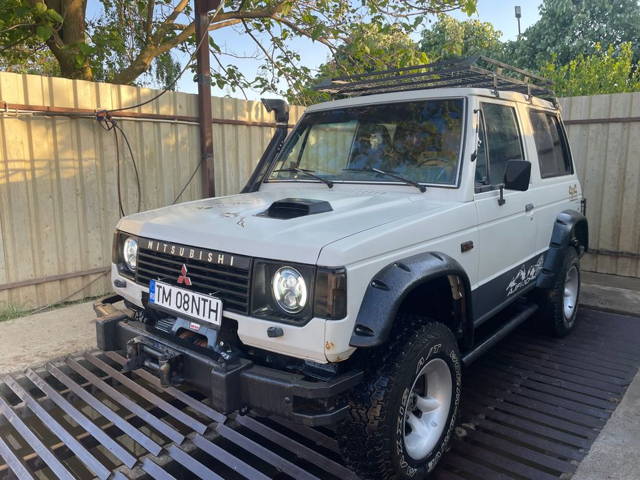 Mitsubishi Pajero MK1
