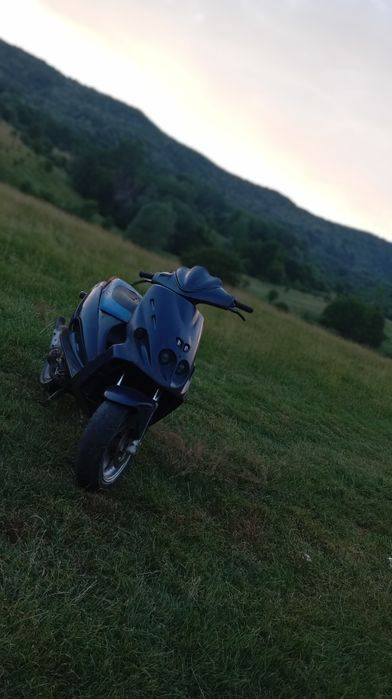 Vând scuter malaguti f12 răcire pe apa