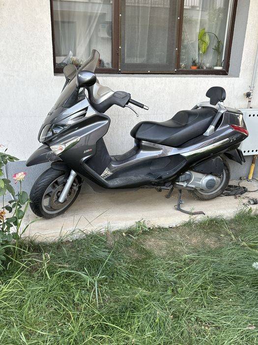 Vand scuter Piaggio X Evo 250 ie