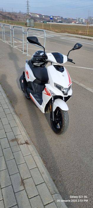 Vand scuter (nu vespa,yamaha,aprilia,piaggio)