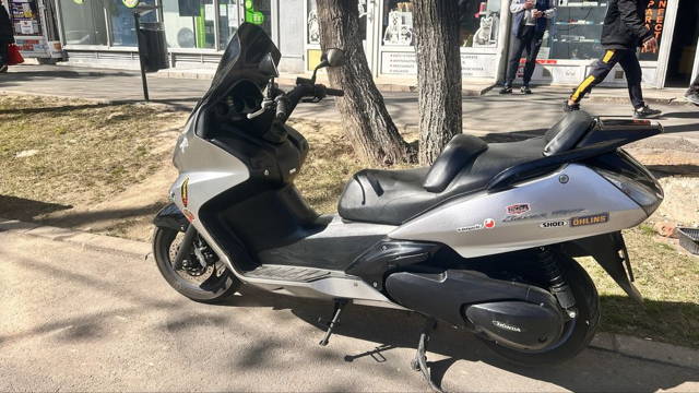 Honda Silverwing 400