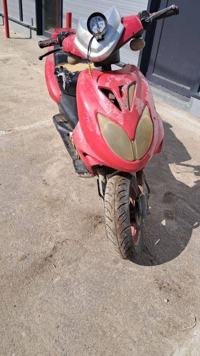 Vând scuter chinezesc 80cc functionabil