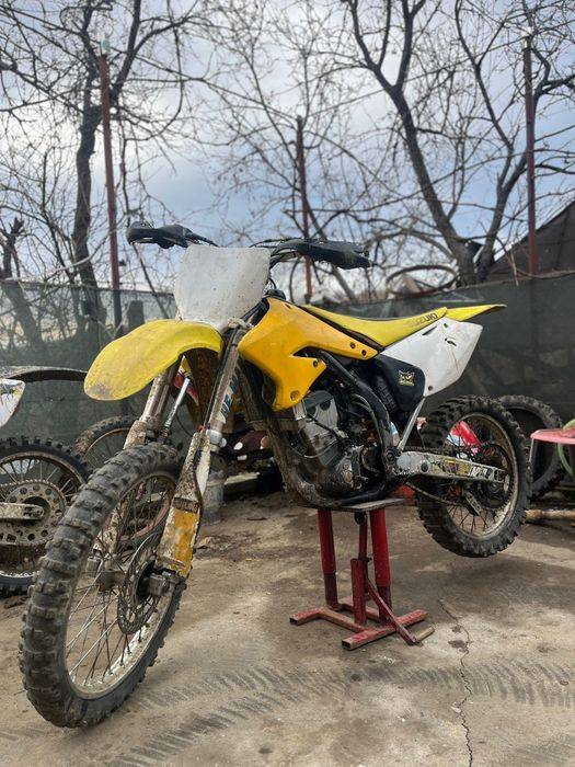 Vand sau schimb Suzuki rmz 250