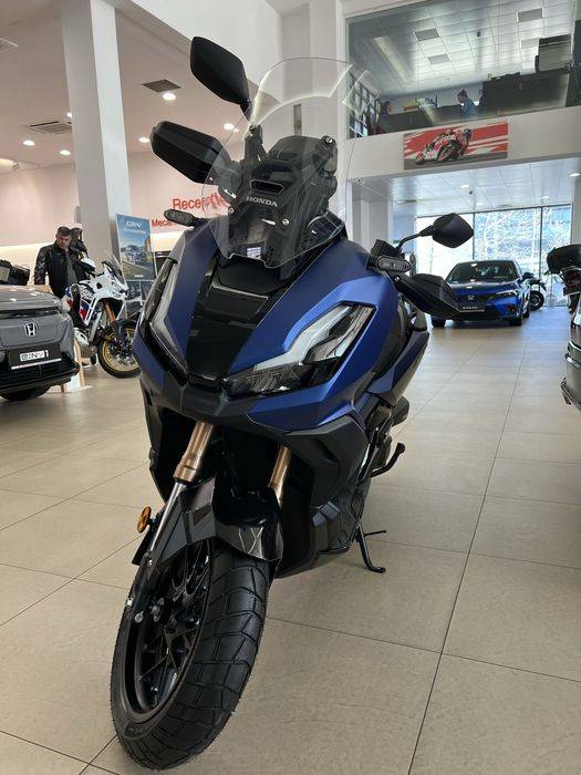 Honda ADV350 Albastru