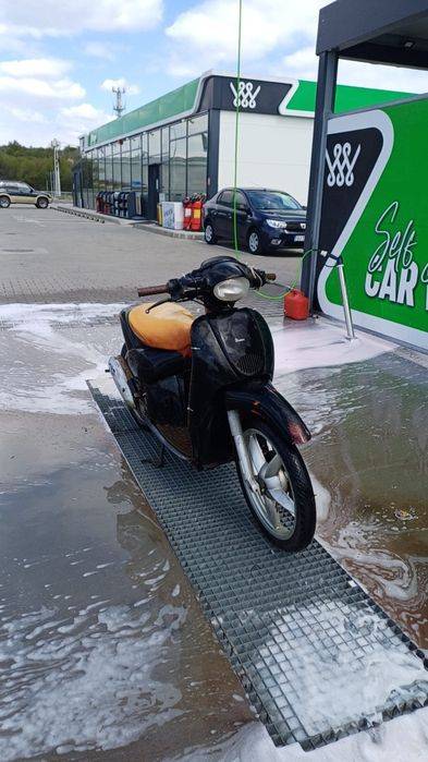 Scuter Aprilia scarabeo 80cc
