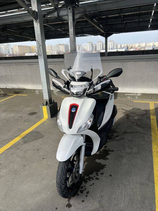 Vand scuter Piaggio Medley S 125
