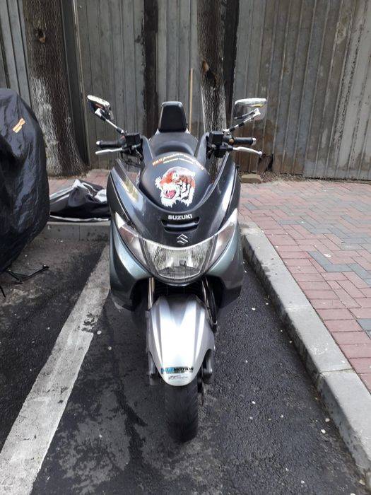 Suzuki Burgman 400 cc Anul 2000