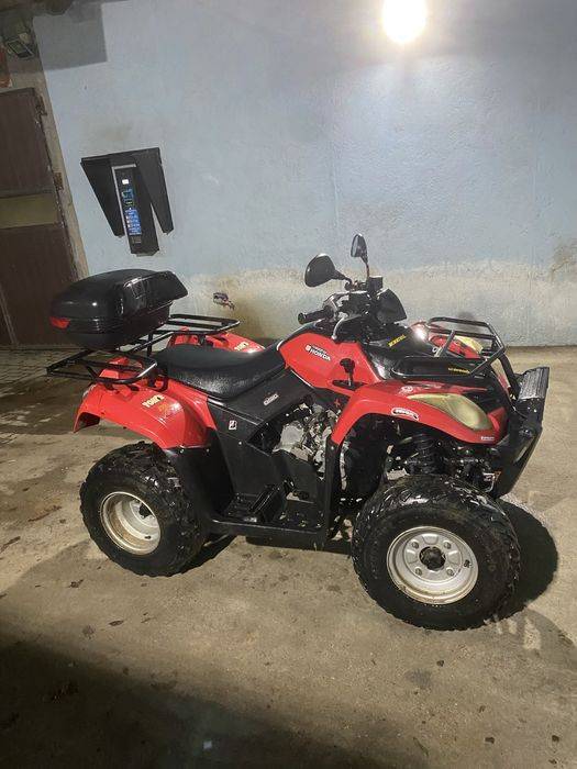 Vand Kymco 300 impecabil